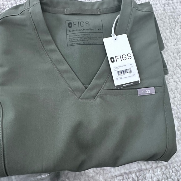 Figs  Set !!!Tunic short sleeve  Xs with leggings set S new with tags - Picture 6 of 7